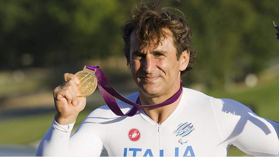 Zanardi wins H4 hand-cycle class individual time trial gold medal at Paralympics 2012