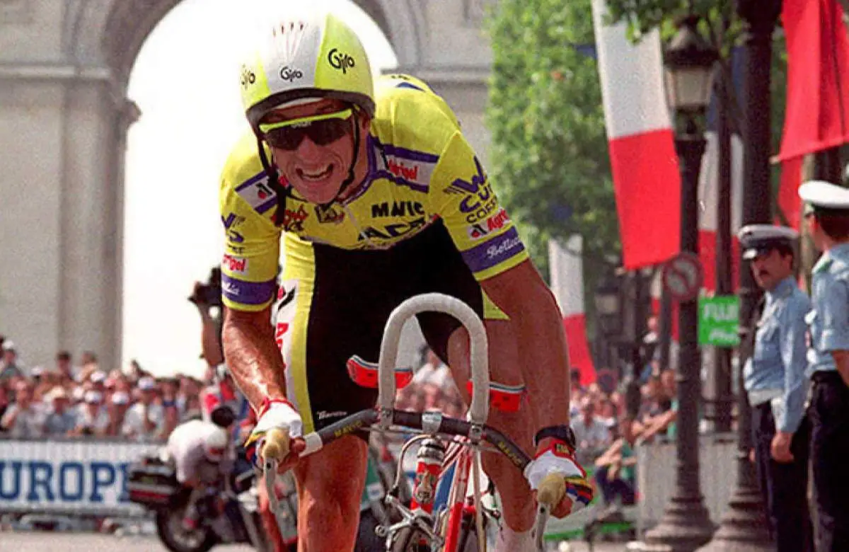 Eight seconds: Greg Lemond, 1989 Tour de France (cropped)