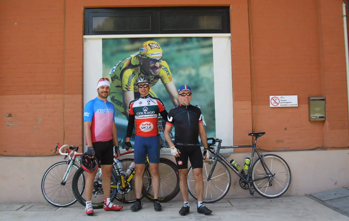 Cycling tour in Italy: in front of Spazio Pantani