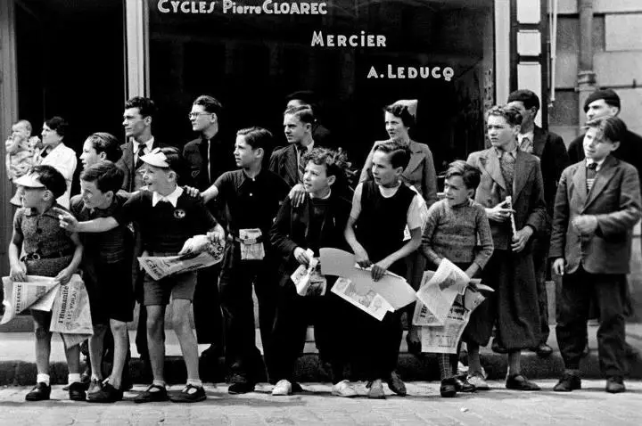 Two great photos about cycling, with no bikes, by Robert Capa. Tour de France 1939