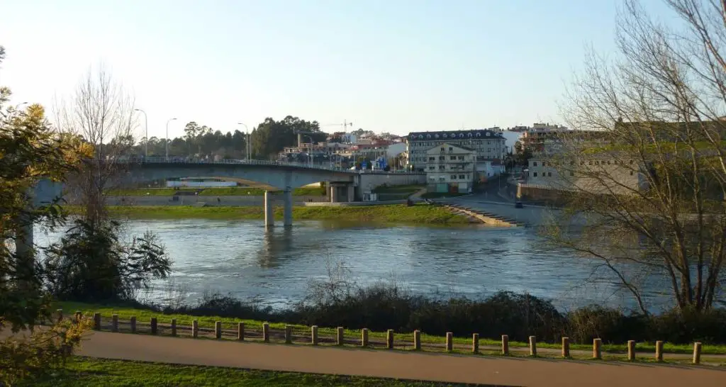 The bridge between Salvaterra Do Miño and Monçao