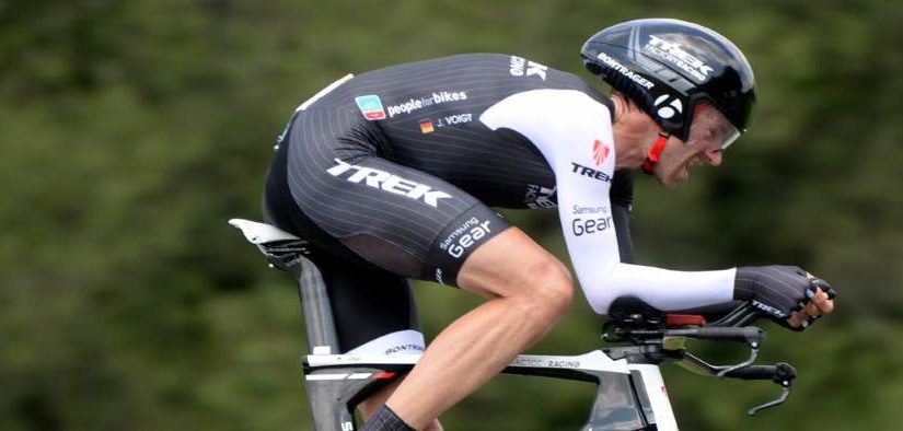 Jens Voigt time trialing (featured)