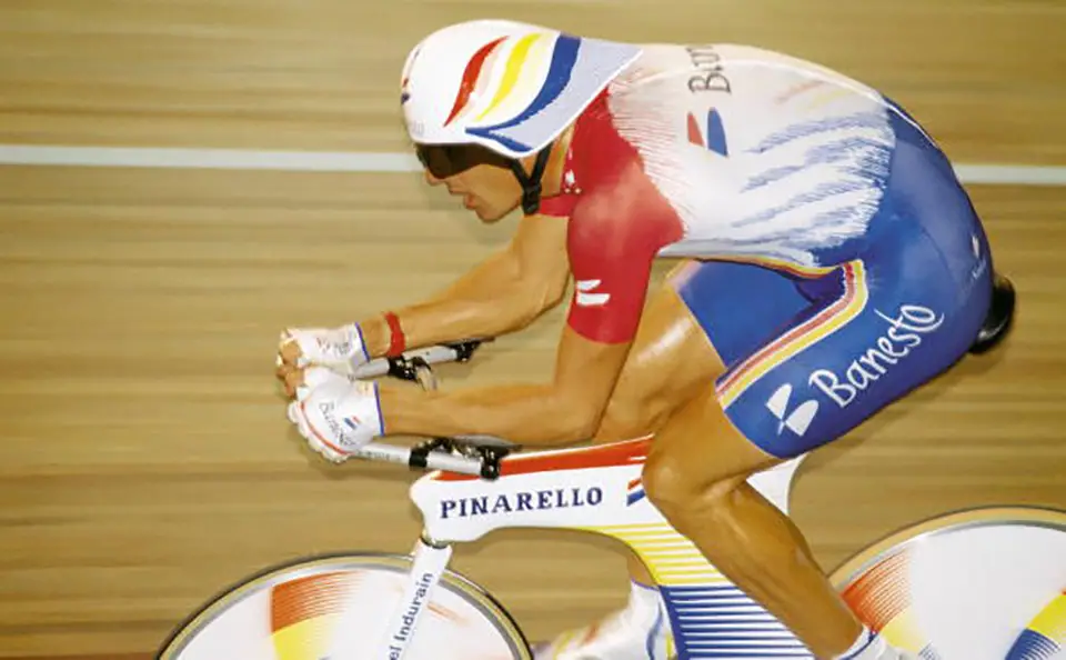 Miguel Indurain breaking the Hour Record