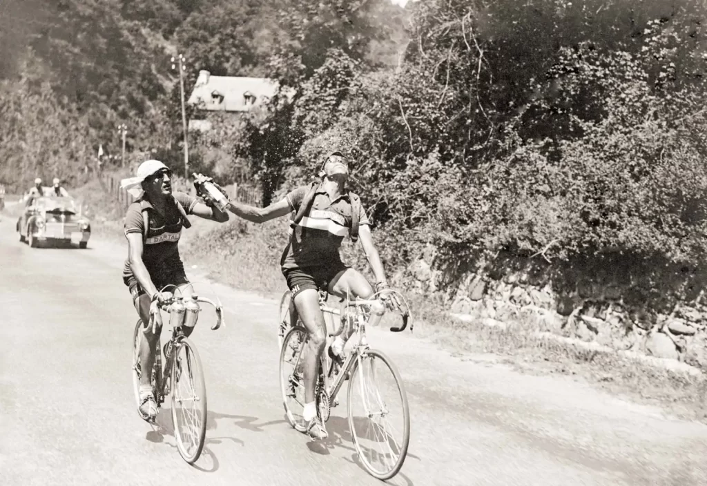 Coppi e Bartali: the famous bottle photo