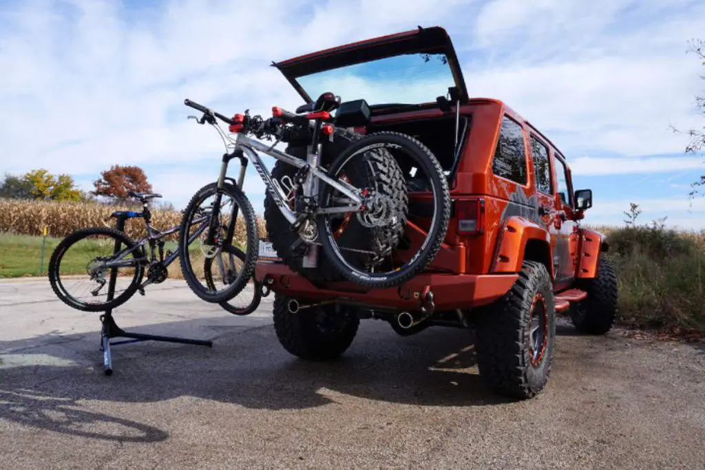 Jeep Wrangler and mountain bikes