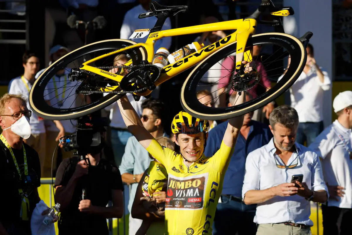 Tour de France Winner Groupsets Cervelo Jonas Vingegaard equipped with Shimano Dura-Ace Di2