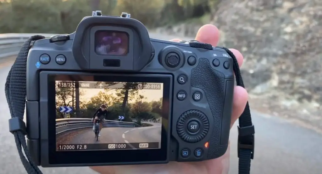 Cycling photography: cyclist in camera