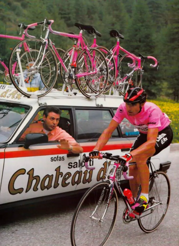 Giro d'Italia 1990: solid pink Moser Leader AX with the blue head tube paint scheme